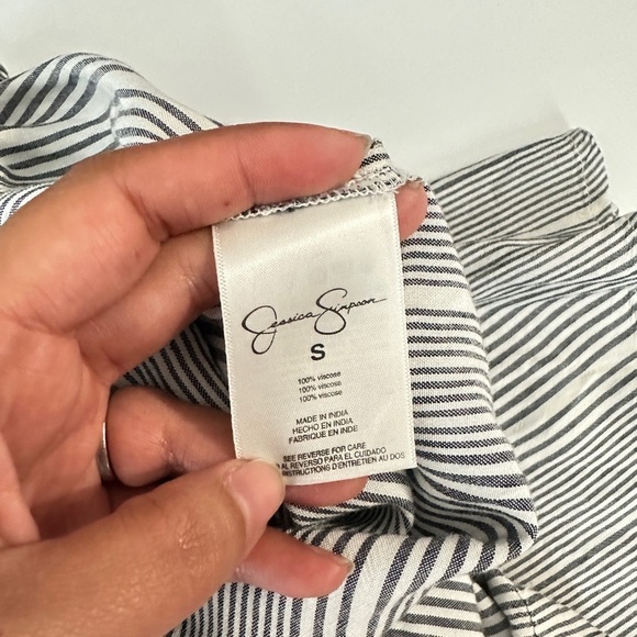 NWT Jessica Simpson Cambrea Striped Print V-Neck Romper in Gray & White Sz S - Picture 12 of 13